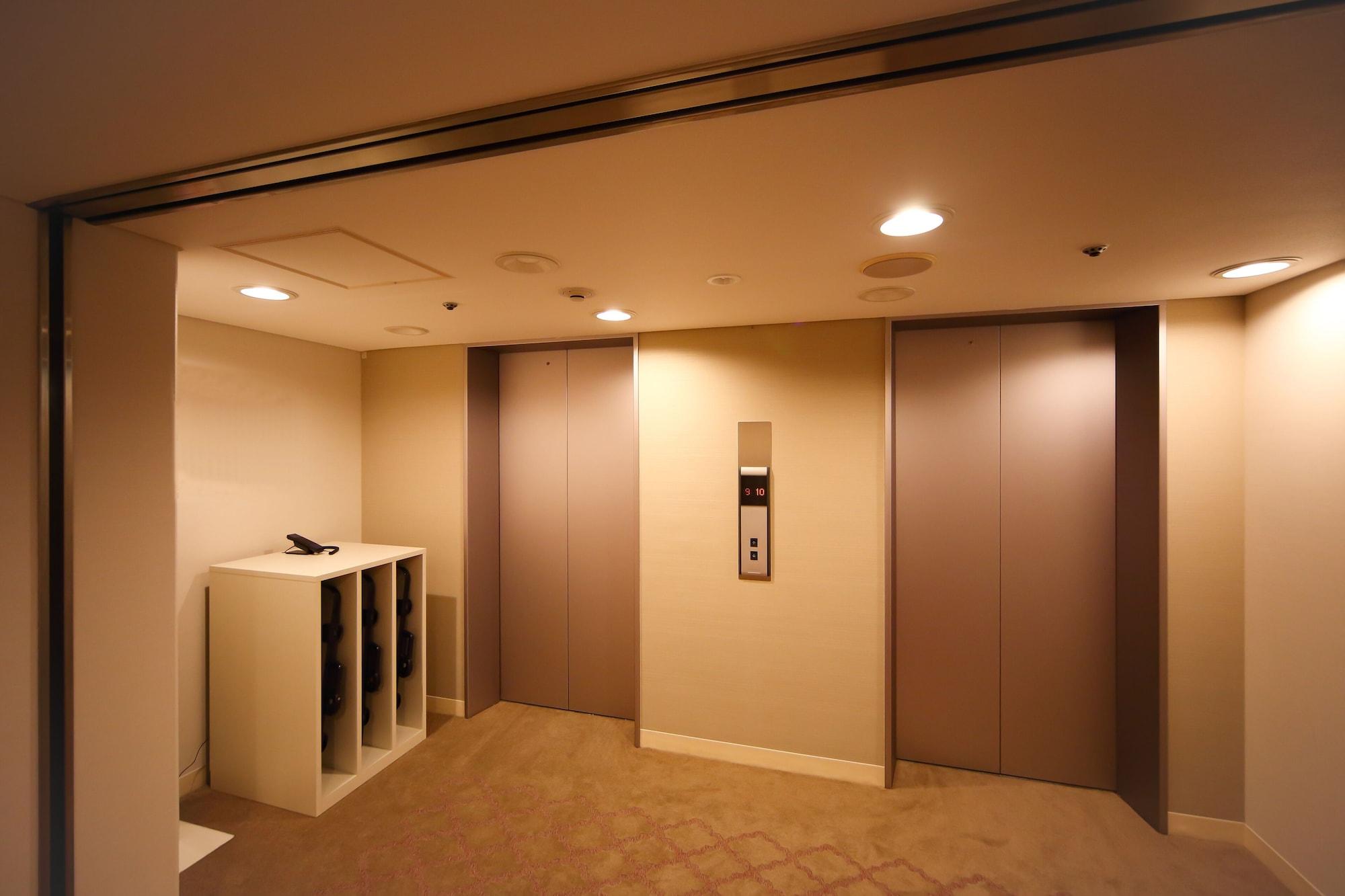 Kobe Sannomiya Tokyu Rei Hotel Exterior photo